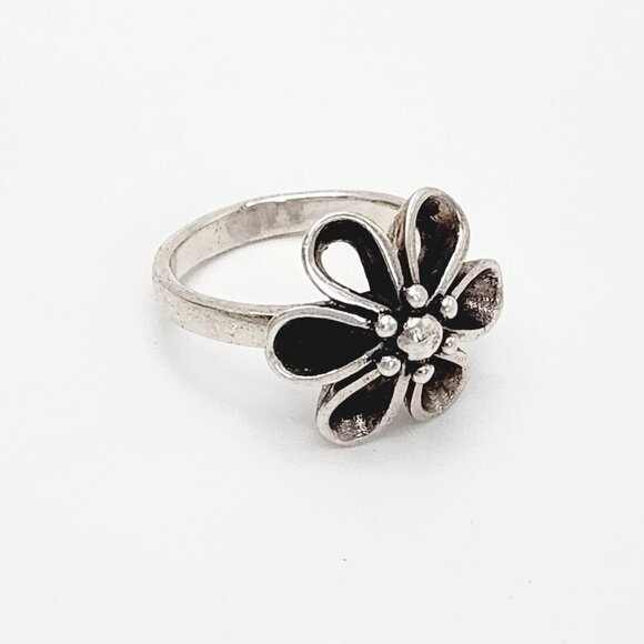 Vintage Jewelry - Simple Minimalist Flower Cutout Daisy Floral 925 Sterling Silver Ring Sz. 6.75